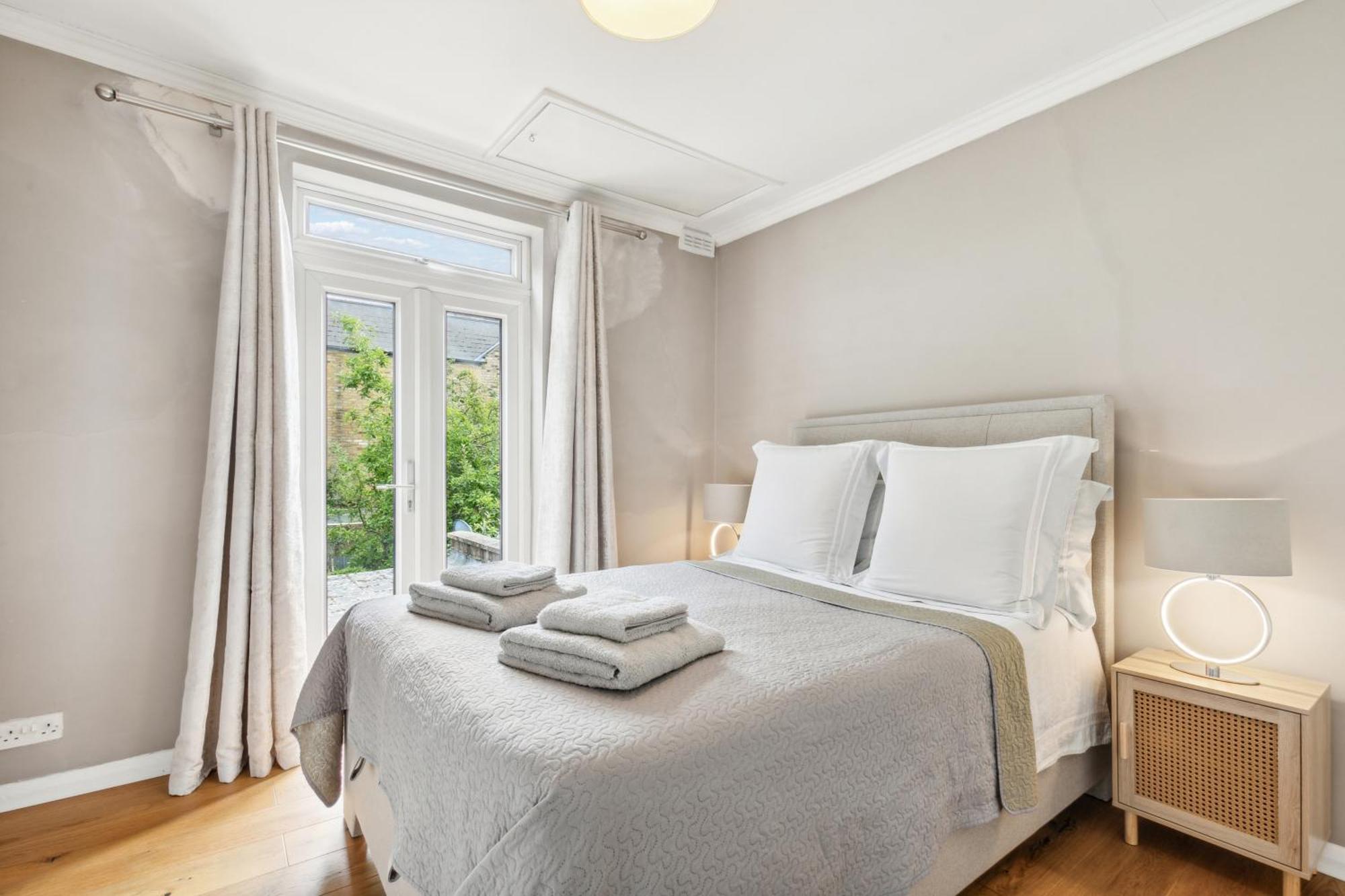 Spacious And Bright 1 Bedroom Flat Londra